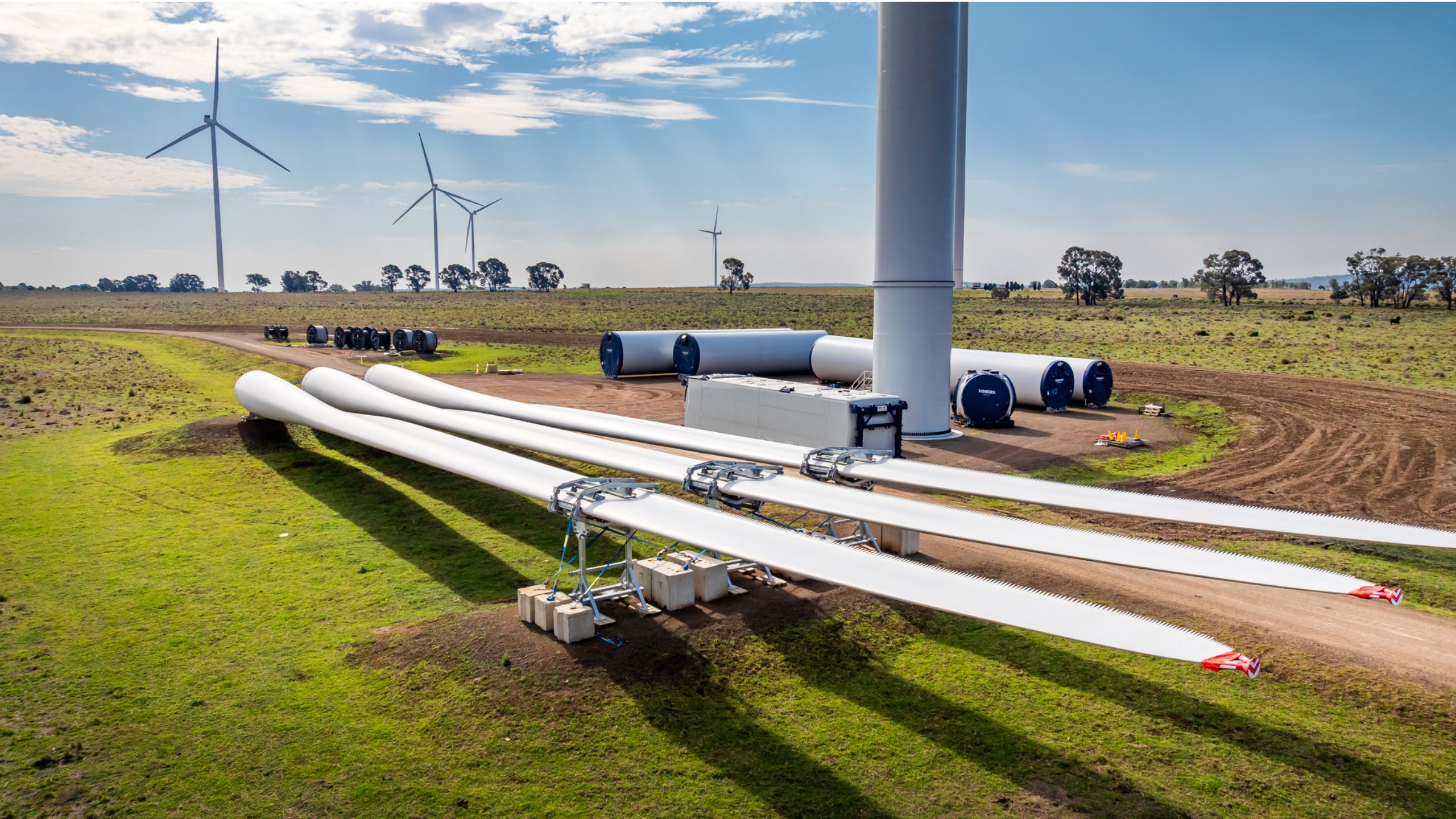 Wambo Wind Farm reaches major milestone with delivery of all turbines